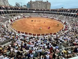 El ambiente en El Bibio la tarde de Roca Rey, en imágenes