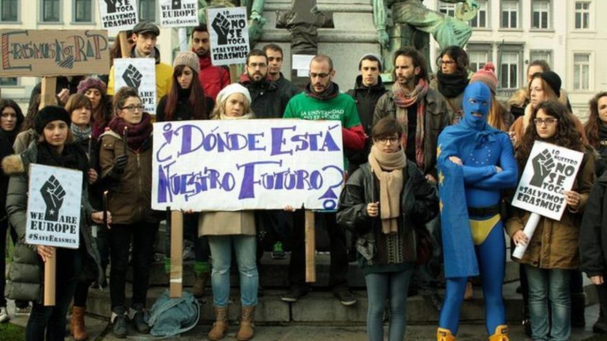 Los &#039;erasmus&#039; españoles se movilizan contra la incertidumbre sobre las becas