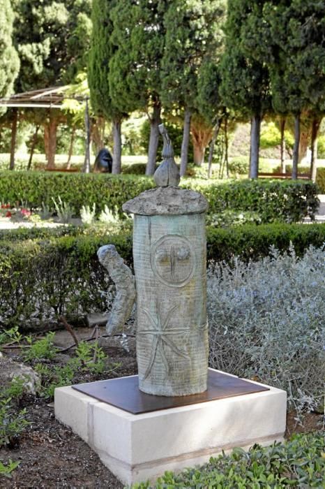 Lustwandeln wird zum Bürgerrecht. Die Gärten der königlichen Sommerresidenz in Palma öffnen erstmals für Besucher. Darüber freuen sich nicht nur Botanik-Fans, denn mit Skulpturen von Joan Miró kehr