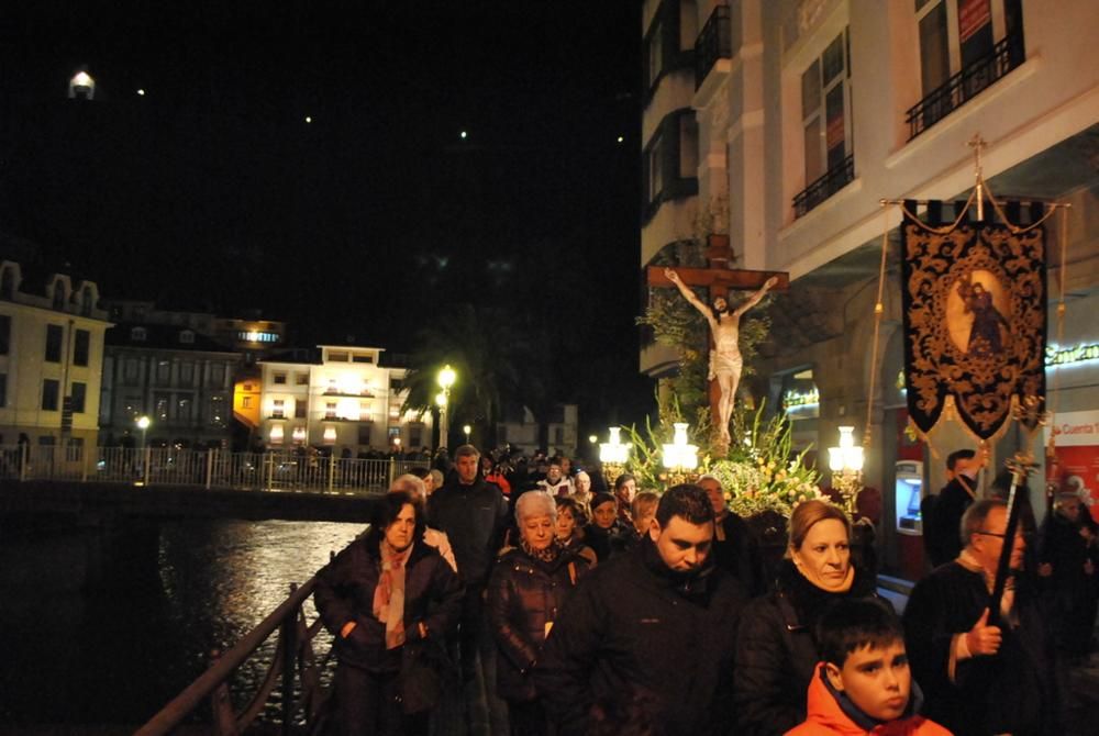 Procesión del Cristo del Perdón en Luarca