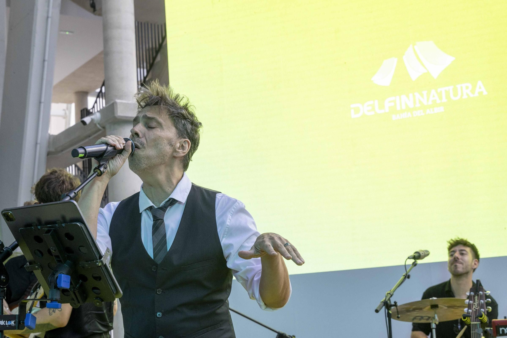Espectacular inauguración de Delfin Natura en El Albir