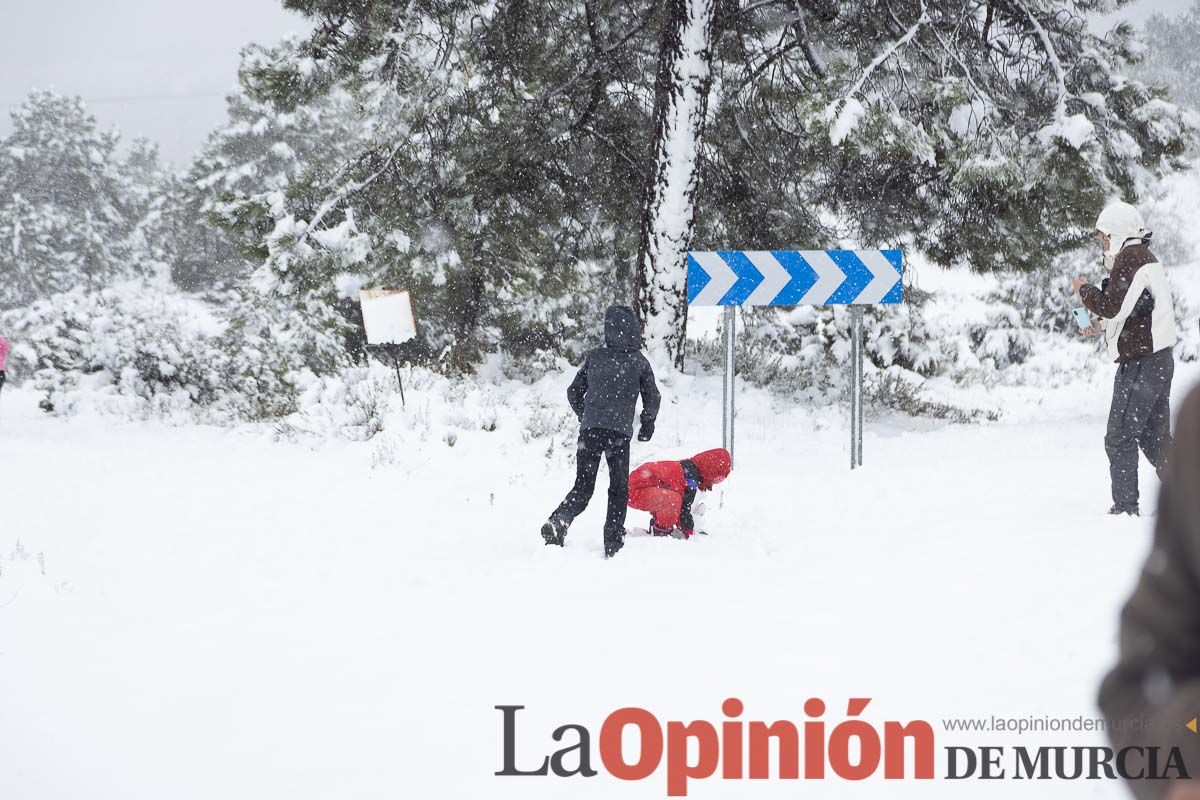 Continúa la nevada en las zonas altas de la comarca del Noroeste