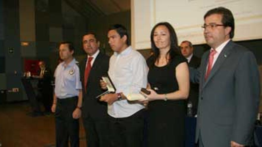 Medalla al Mérito de la Policía Local para un agente fallecido en Arroyo de la Luz