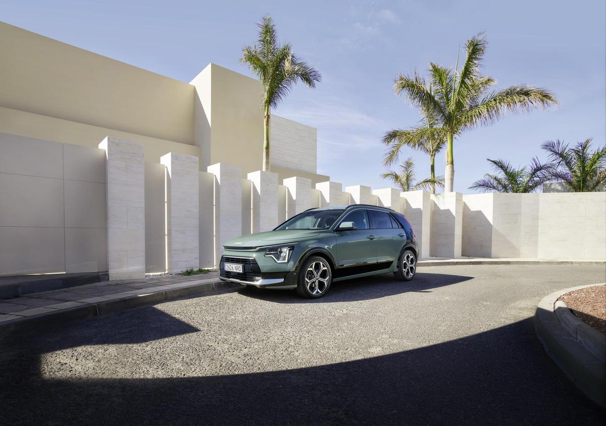 El Kia Niro HEV es un SUV híbrido urbano diseñado para eficiencia, tecnología avanzada y sostenibilidad.