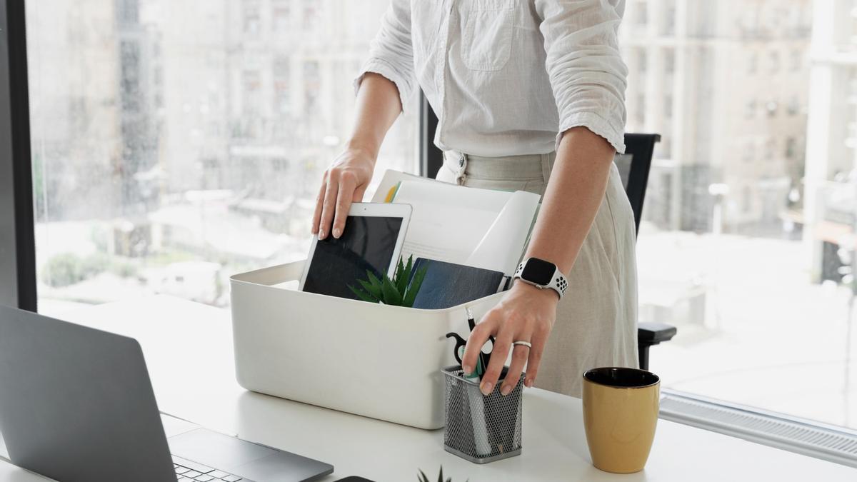 Despido disciplinario anulado: la empresa tardó demasiado en echar a su contable por desviar dinero a otras cuentas