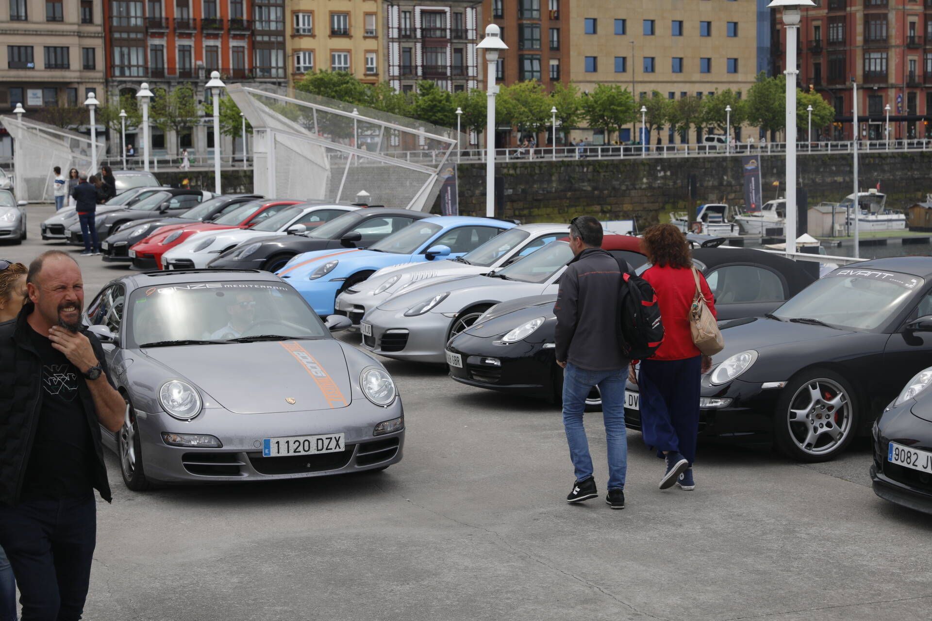 En imágenes: Concentración de Porsches en Gijón