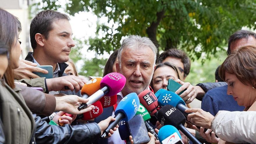 Torres (PSOE) carga contra Ayuso: "Comparar a los inmigrantes con fardos no es una respuesta humanitaria"