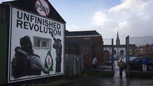 zentauroepp45959016 derry irlanda 07 11 2018 murales conmemorativos de los enfre190129202648