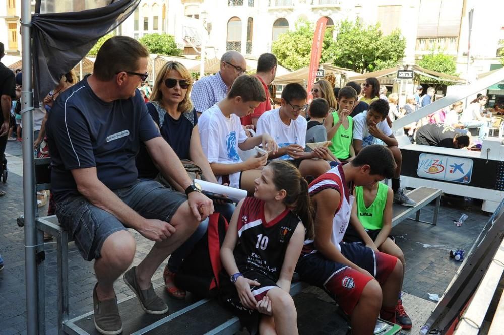 Baloncesto 3x3 en la Plaza Belluga