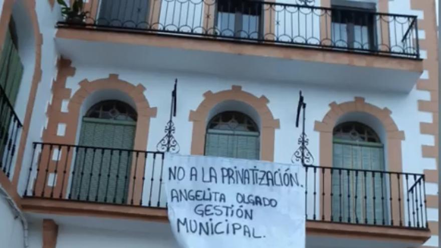 PSOE y CSIF rechazan que privatizar la residencia de Aliseda sea la única opción