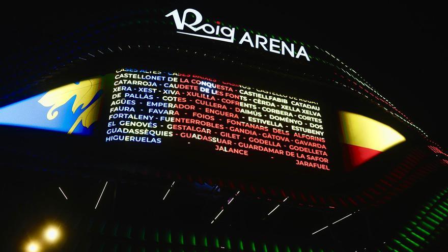 Homenaje a los pueblos golpeados por la dana del 29-O en el Roig Arena por el Nou d'Octubre