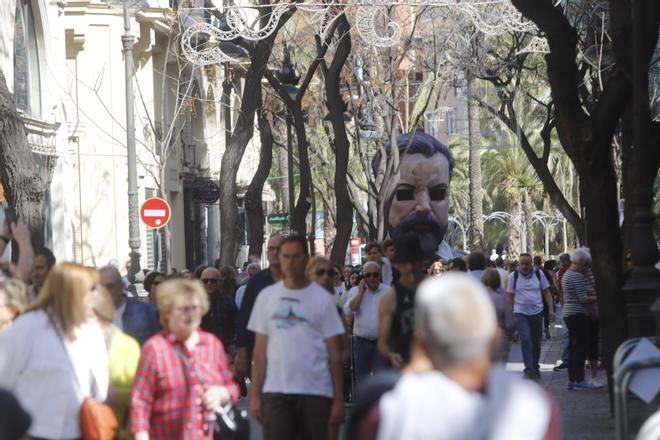 El ambiente fallero y el calor, protagonistas este domingo en València