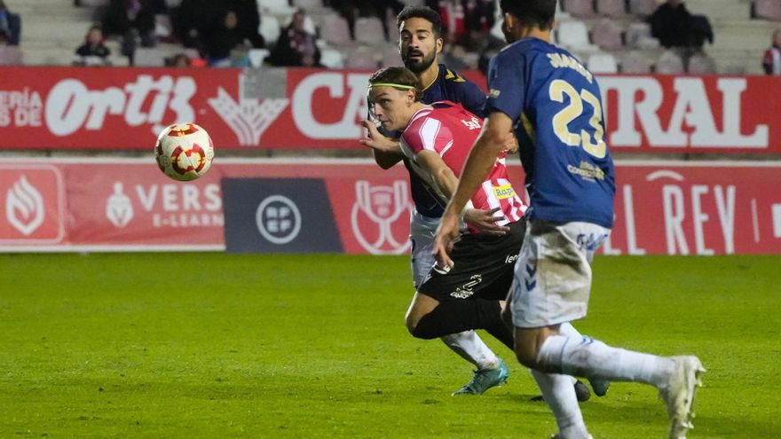 El Zamora CF, obligado a reaccionar ante el Ourense