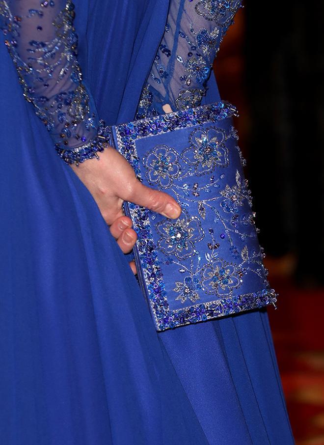 Detalle del clutch de Kate Middleton