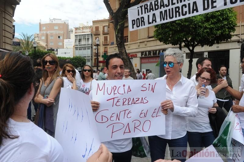 "Cerramos por Murcia y los murcianos"