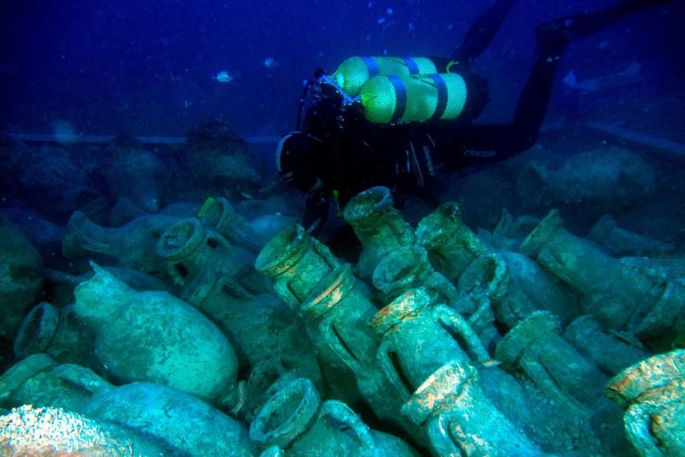 El vaixell romà enfonsat a les Formigues conserva part de la fusta del casc