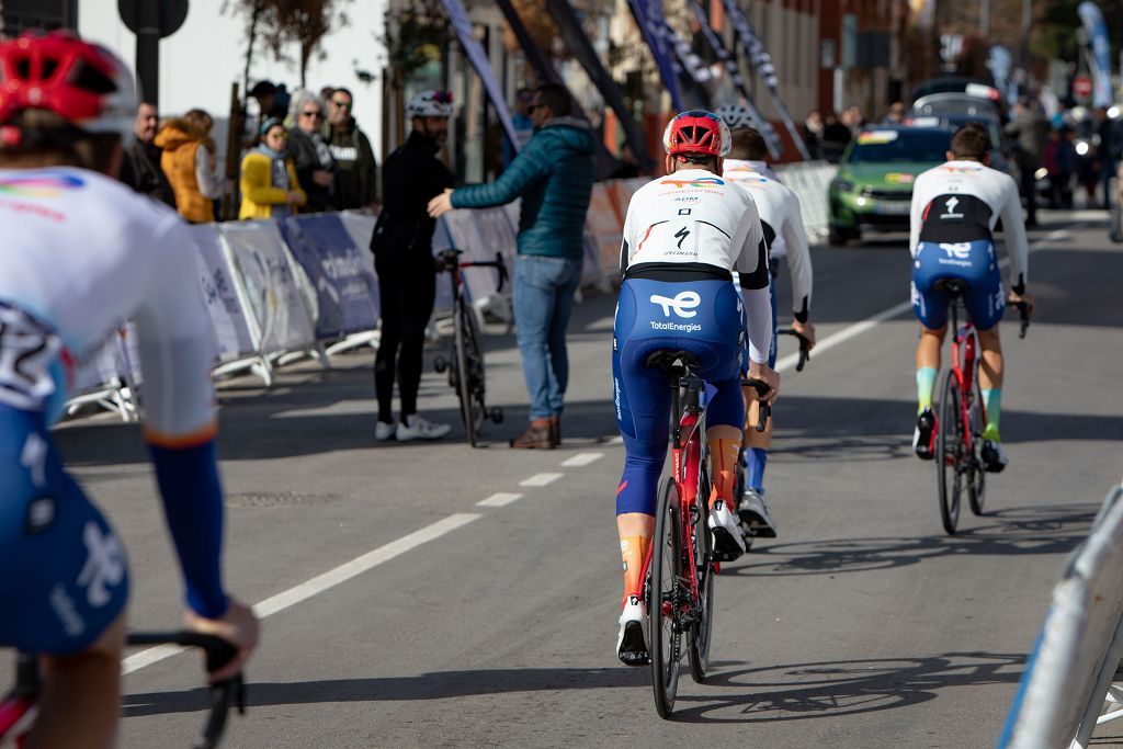 Salida de la Vuelta Ciclista a la Región de Murcia en San Javier