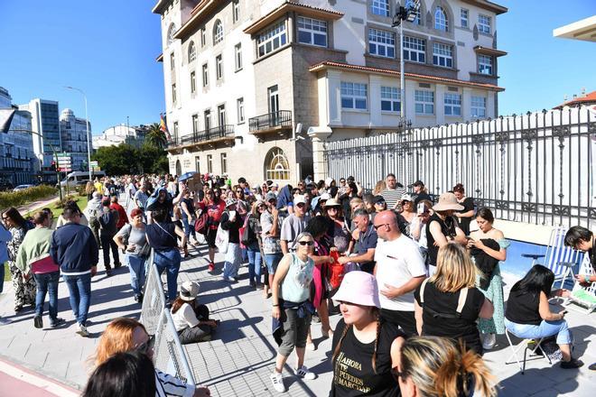 Largas colas para ver a Luis Miguel en el muelle de la Batería