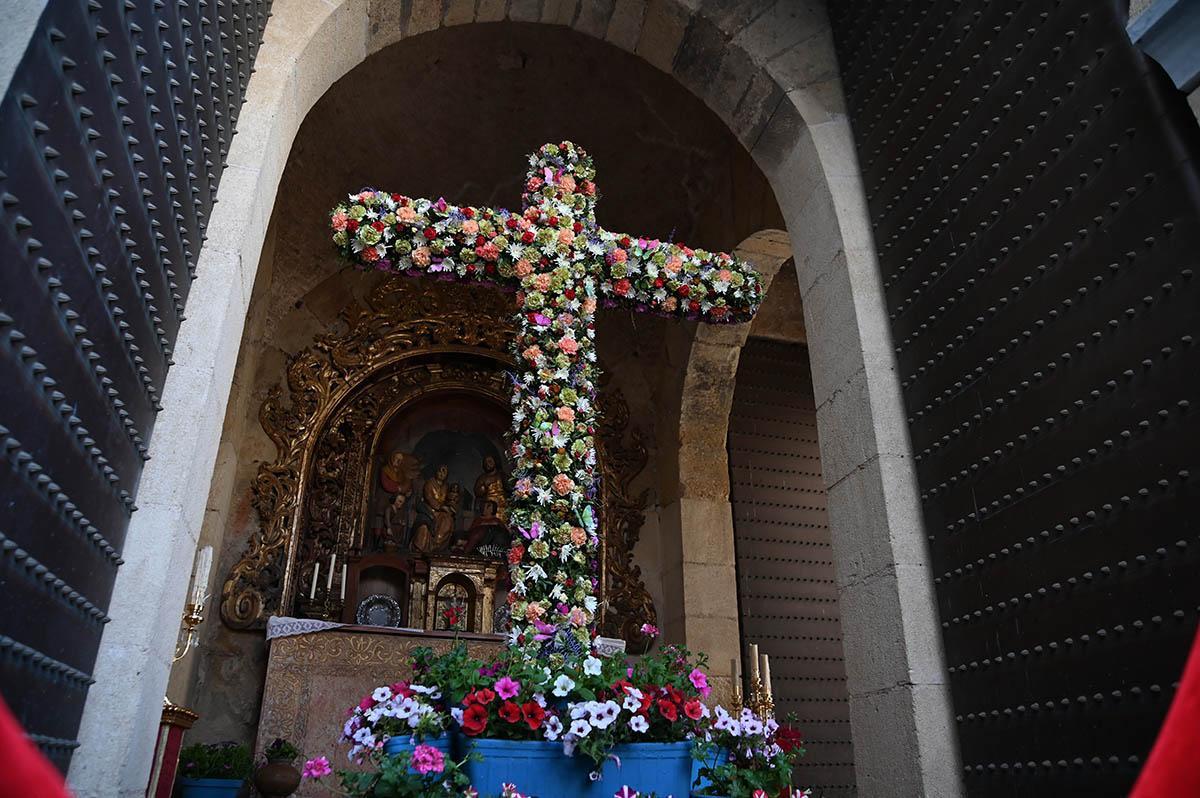La AAVV del Alcázar Viejo se hace con el primer premio de cruces de mayo en recitos cerrados