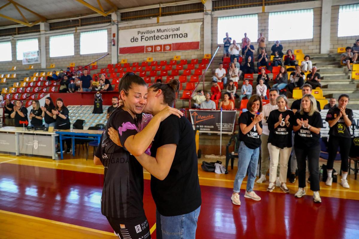 Las imágenes de la emotiva despedida del baloncesto de Sara Gómez