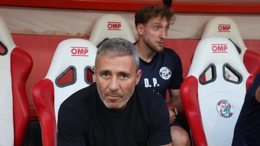 Óscar Cano: "El Logroñés fue justo vencedor, hemos jugado mal y debemos competir mejor"
