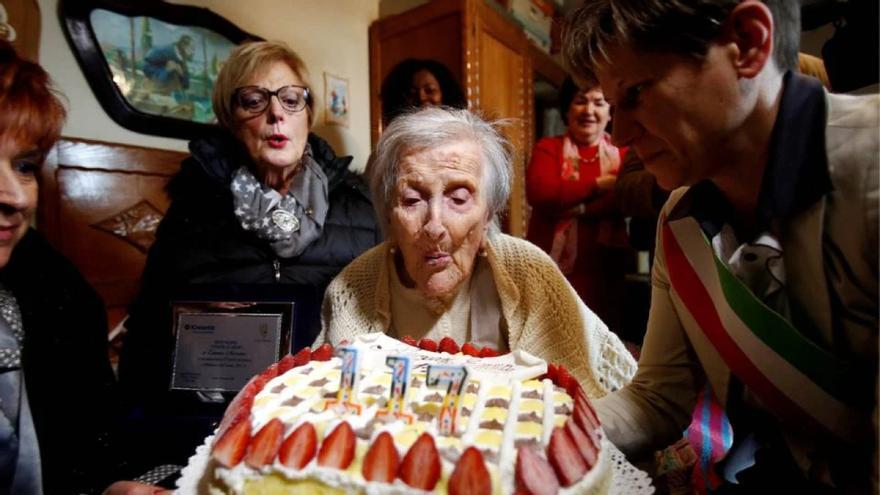 ¿Cómo vivir hasta los 117 años? La mujer más anciana de Italia desvela el ingrediente más importante de su dieta