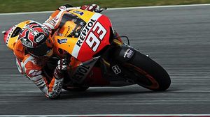 Márquez traça un revolt al circuit de Sepang.