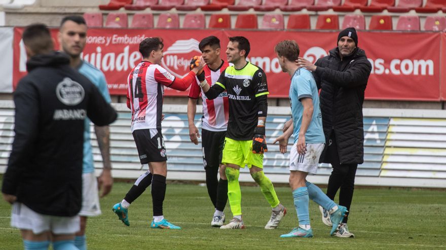 Pau Torres, portero del Zamora CF tras su partidazo ante el Celta B: &quot;Nunca había hecho algo así pero lo importante es el colectivo&quot;