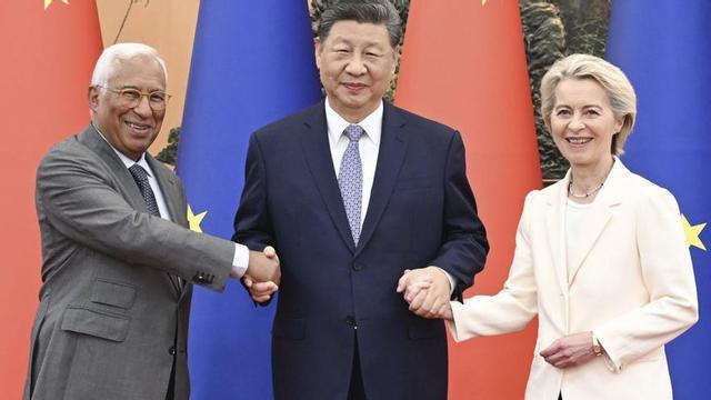 António Costa i Ursula von der Leyen, amb el president xinès, Xi Jinping. | XIE HUANCHI / EFE / XINHUA