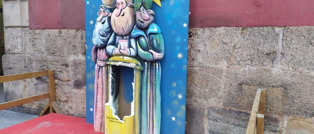 Estado que presenta el buzón de los Reyes Magos en la Corredora. | INFORMACIÓN