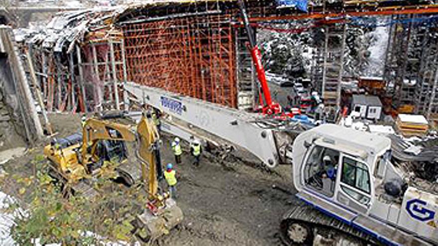 Rescatados dos de los fallecidos por el derrumbe del túnel de Andorra