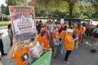 Las protectoras reivindican en Córdoba la gestión de los gatos comunitarios: 67 céntimos por vecino y 7.200 esterilizaciones