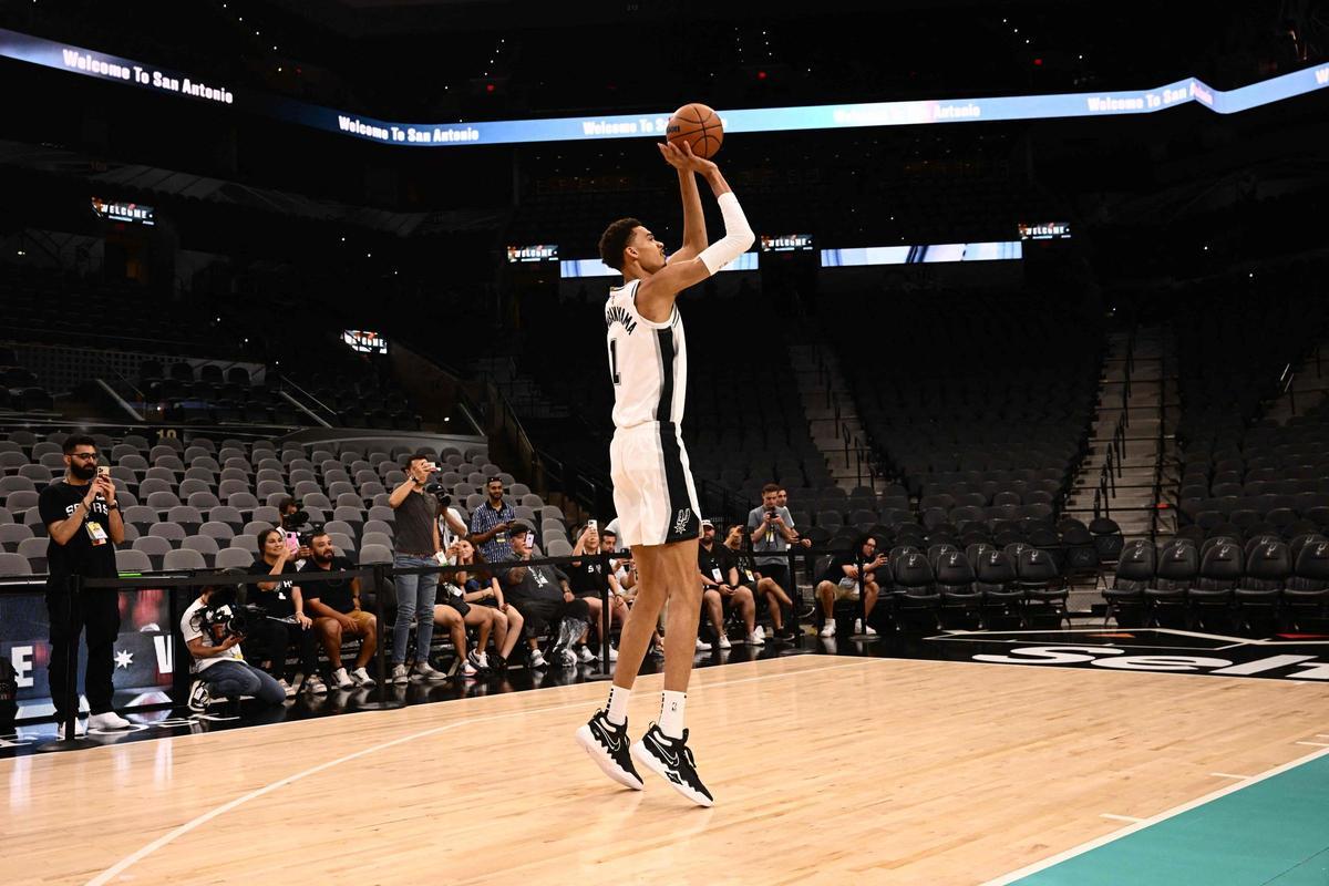 ¡Por fin llegó el día! Wembanyama se viste de corto con los Spurs ¡Por fin llegó el día! Wembanyama se viste de corto con los Spurs