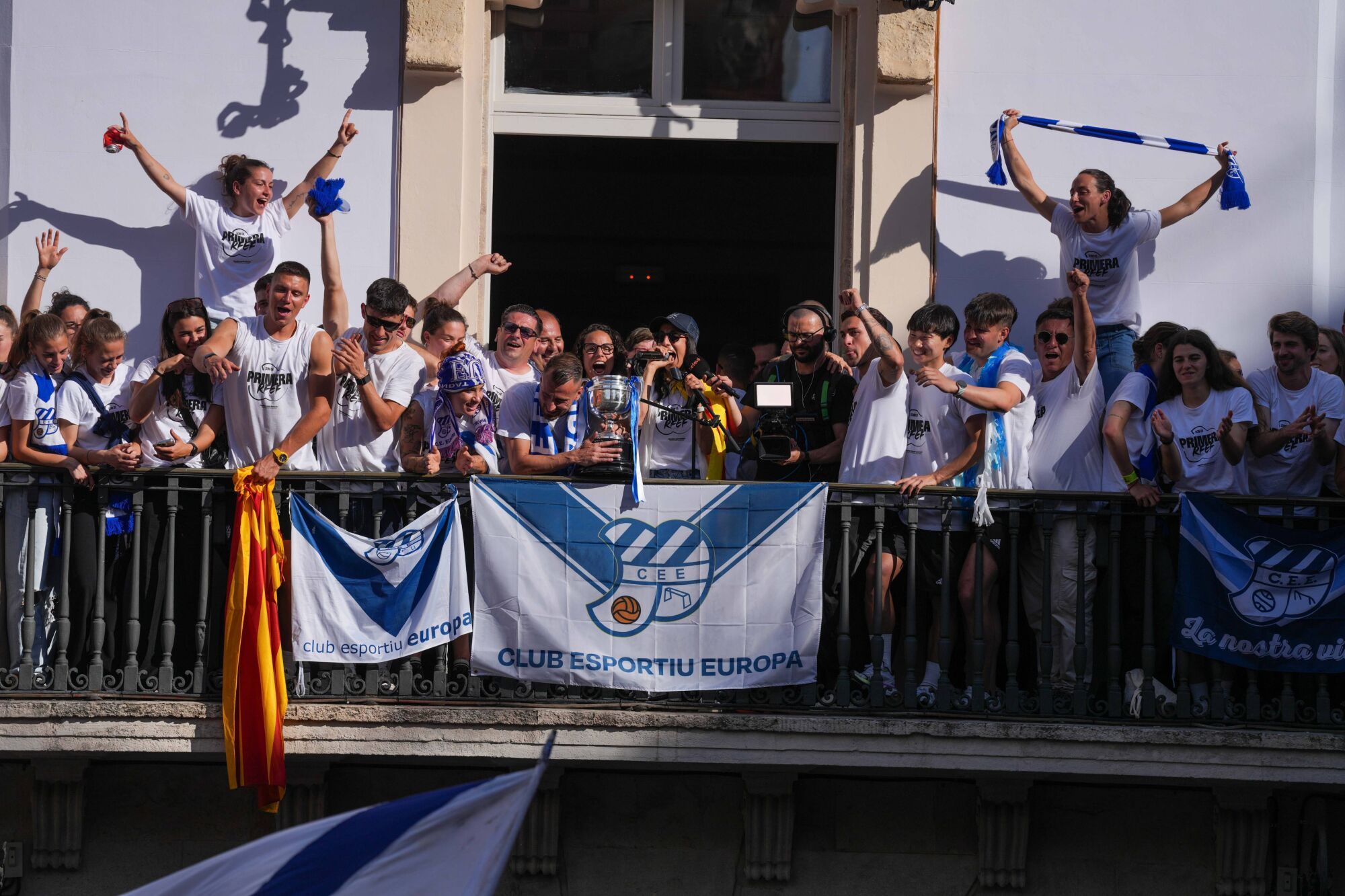 Vídeo pornô de bia miranda book with extreme confidence