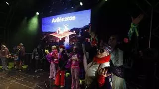 "Les amigues caparines" y su buen apetito, todo un chaparrón en el festival de murgas de Avilés