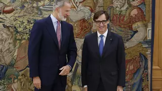 Felipe VI y Salvador Illa sellan la normalización institucional con una reunión de dos horas en la Zarzuela