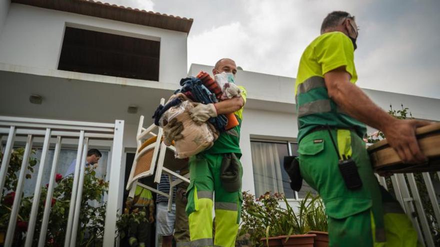 Desalojo de viviendas en La Palma debido a la erupción del volcán