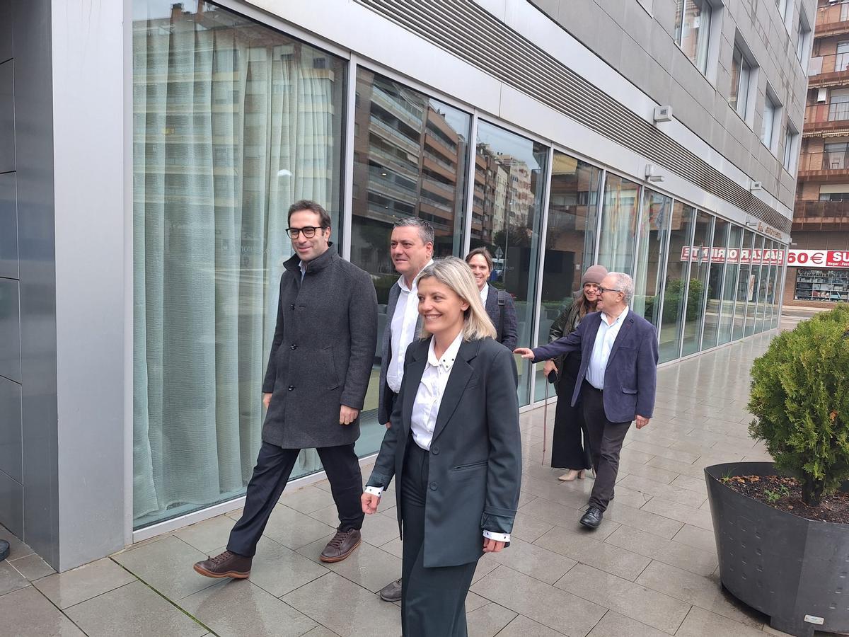 El ministro Carlos Cuerpo, en su llegada al hotel de Huesca.