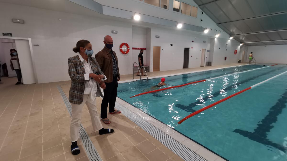 Carmela Silva y Félix Juncal durante su visita a las instalaciones.