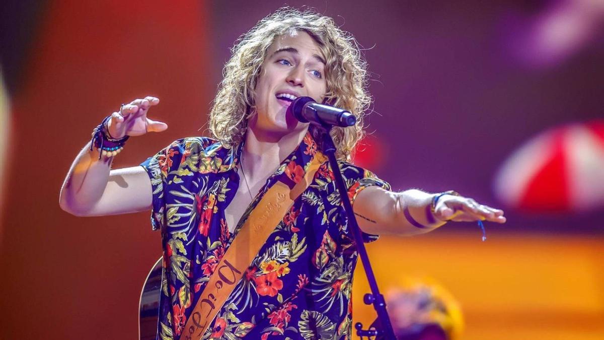 Manel Navarro y la razón por la que tuvo que cantar partes en español en Eurovisión