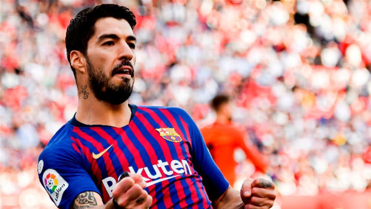 Suárez puso la guinda a la goleada tras una 'delicatessen' de Messi