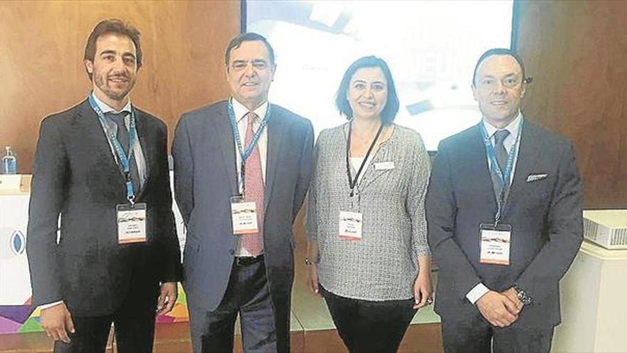 Exponen técnicas de cirugía ocular en murcia