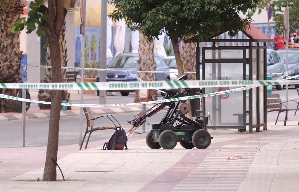 La Guardia Civil explosiona la mochila sospechosa en Sax y descarta la presencia de una bomba