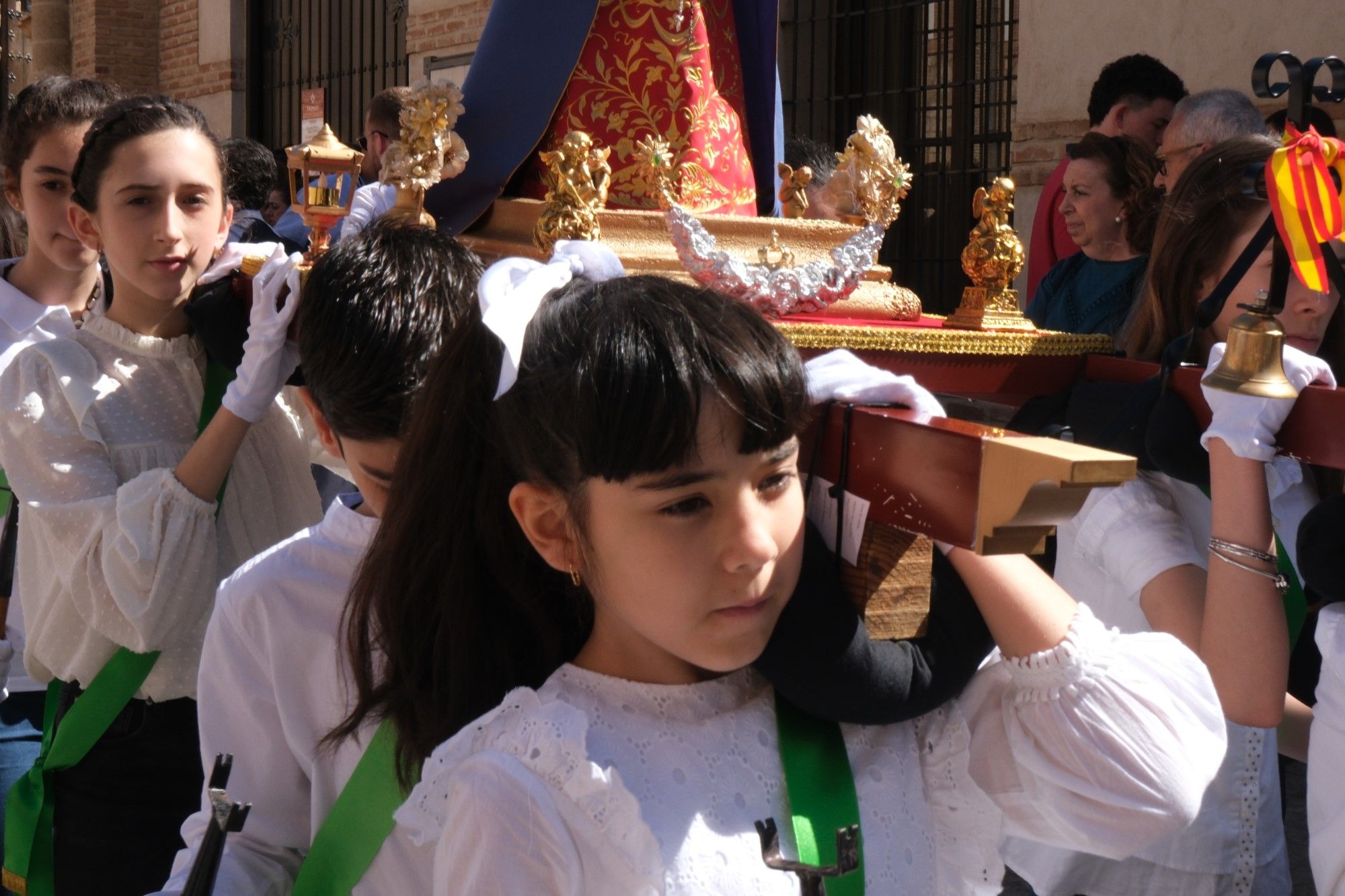 Concentración de tronos chicos en Antequera