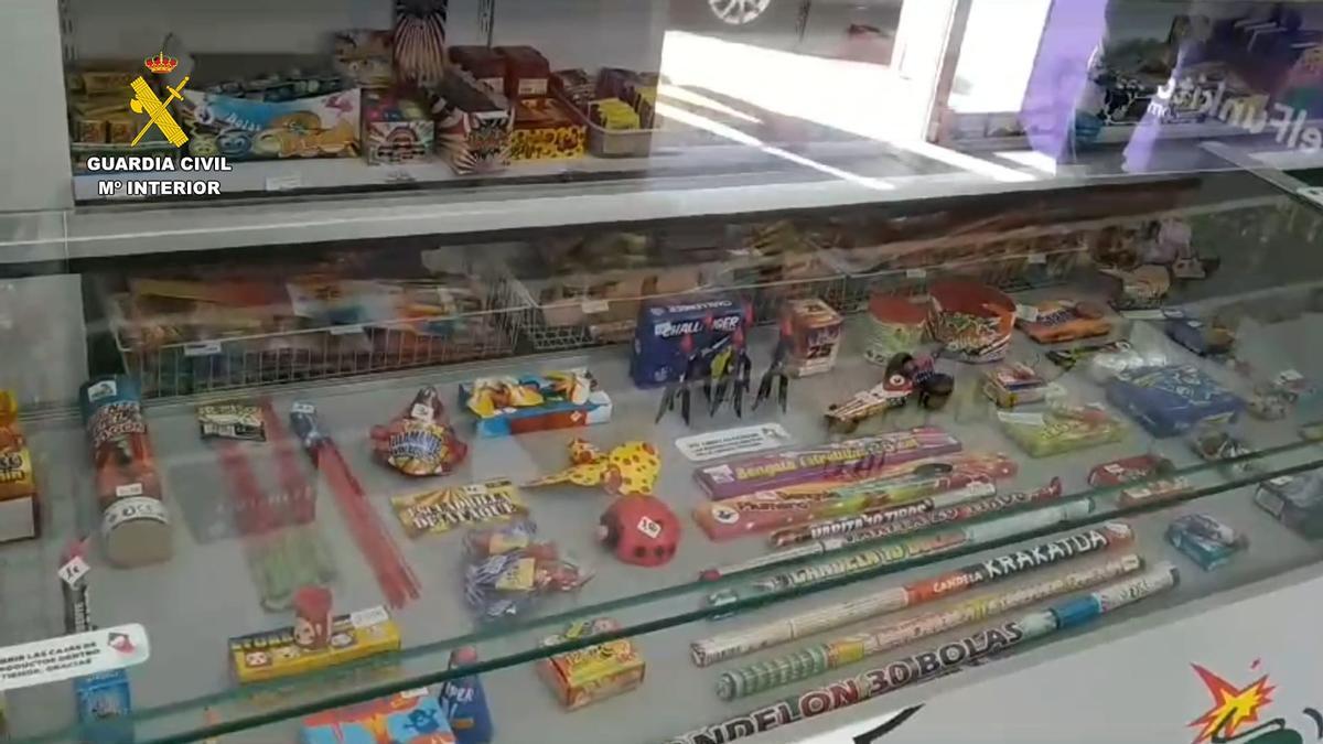Inspección de tiendas de pirotecnia en Tenerife
