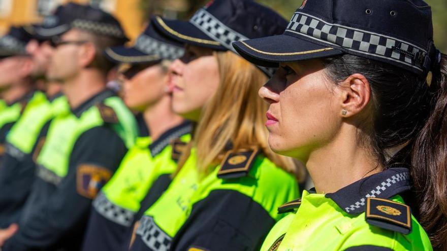 La Policía Local contratará interinos para cubrir las 151 prejubilaciones previstas