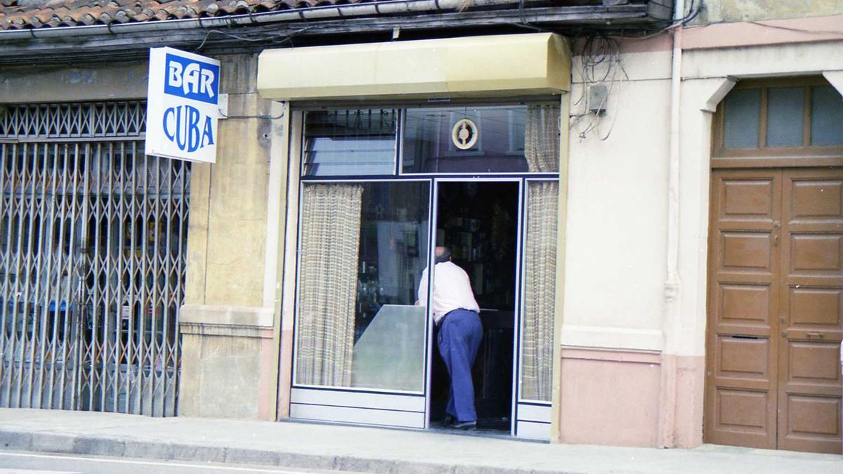 En imágenes, los locales míticos de finales de siglo en Grado