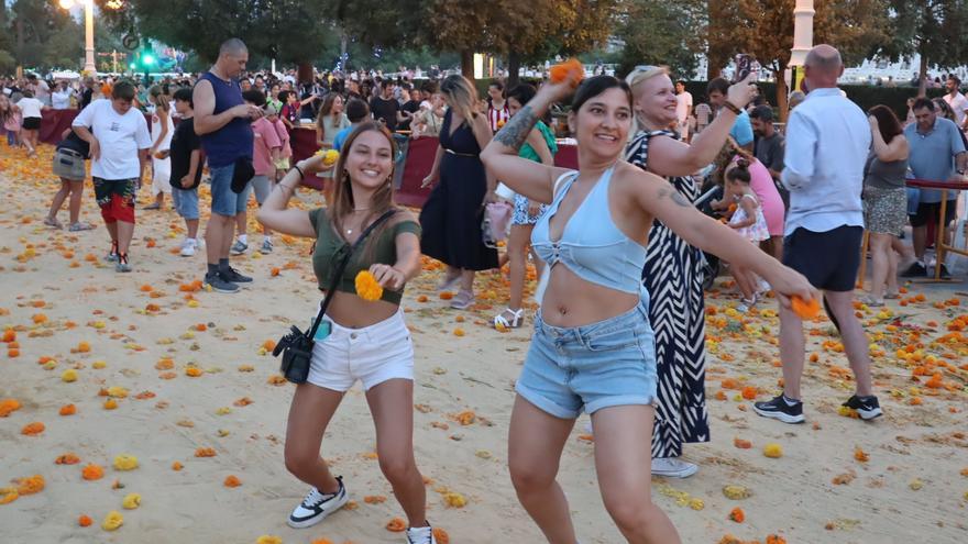 La &quot;otra Batalla de Flores&quot; que se celebra al final del festejo