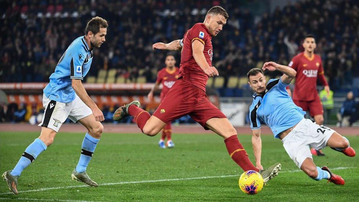 El 'Derby della capitale' finalizó en empate 1-1 con goles de Dzeko y Acerbi