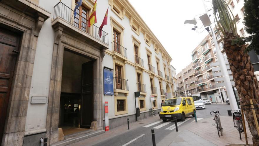 Hotel Arco de San Juan, que cerrará a final de mes.